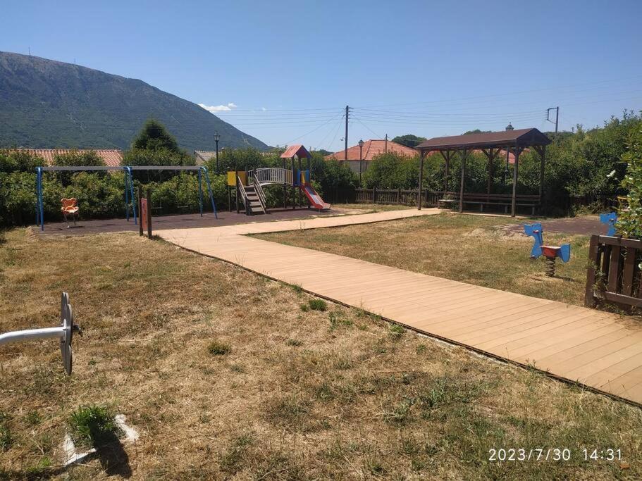 Ferienwohnung Ταξίδι Στον Χρόνο & Την Ιστορία Dodoni Exterior foto